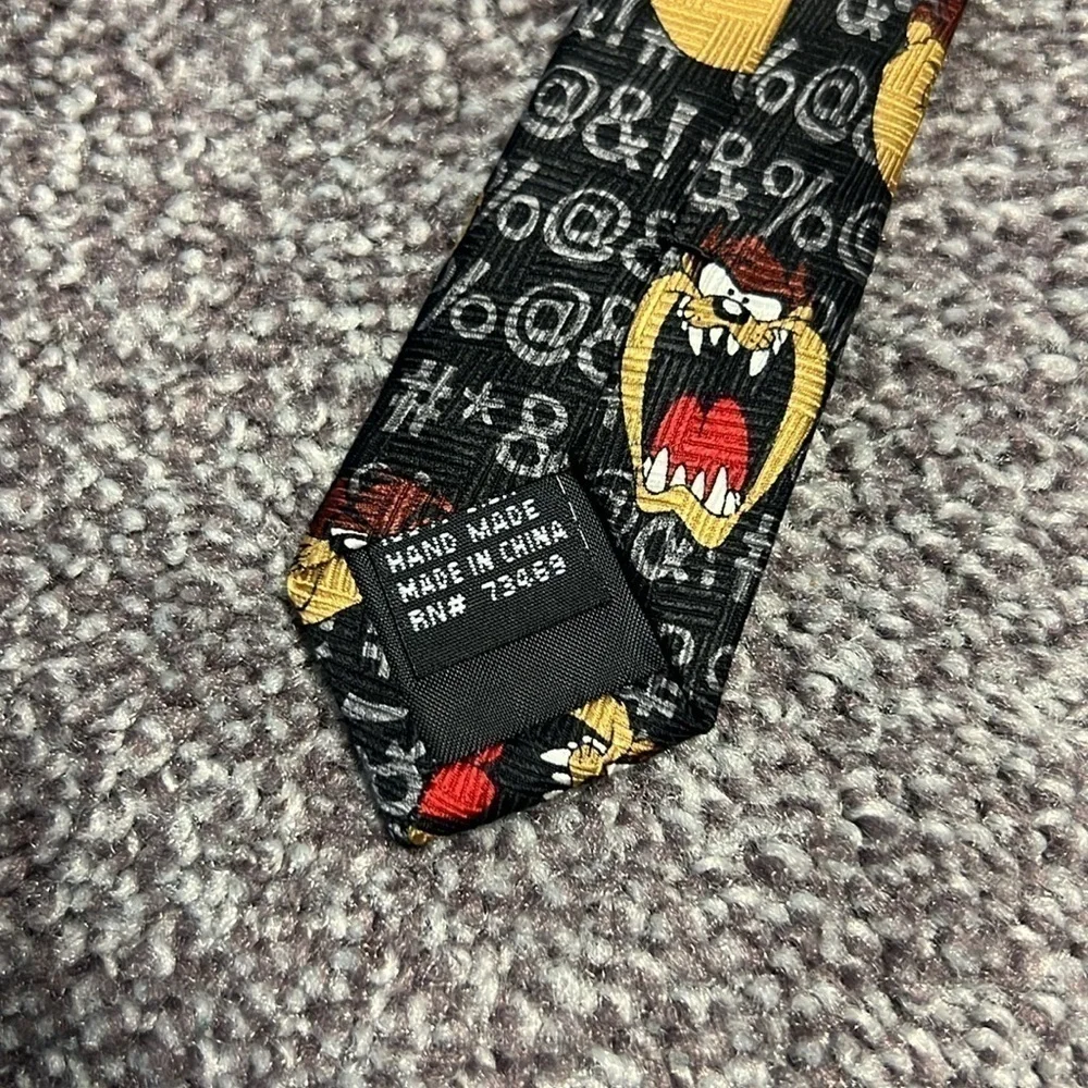 TAZ 2002 Vintage 100% Silk Neck Tie LOONEY TUNES Tazmanian Devil AOP All over